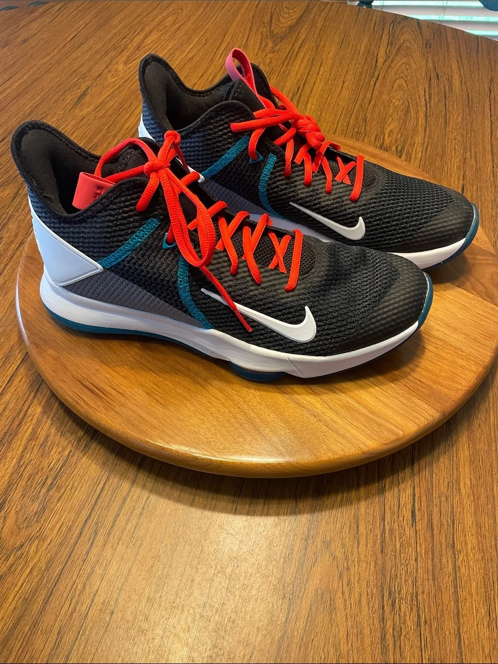 NEW Nike Men’s Black Sneakers with Red Laces and Teal Accents